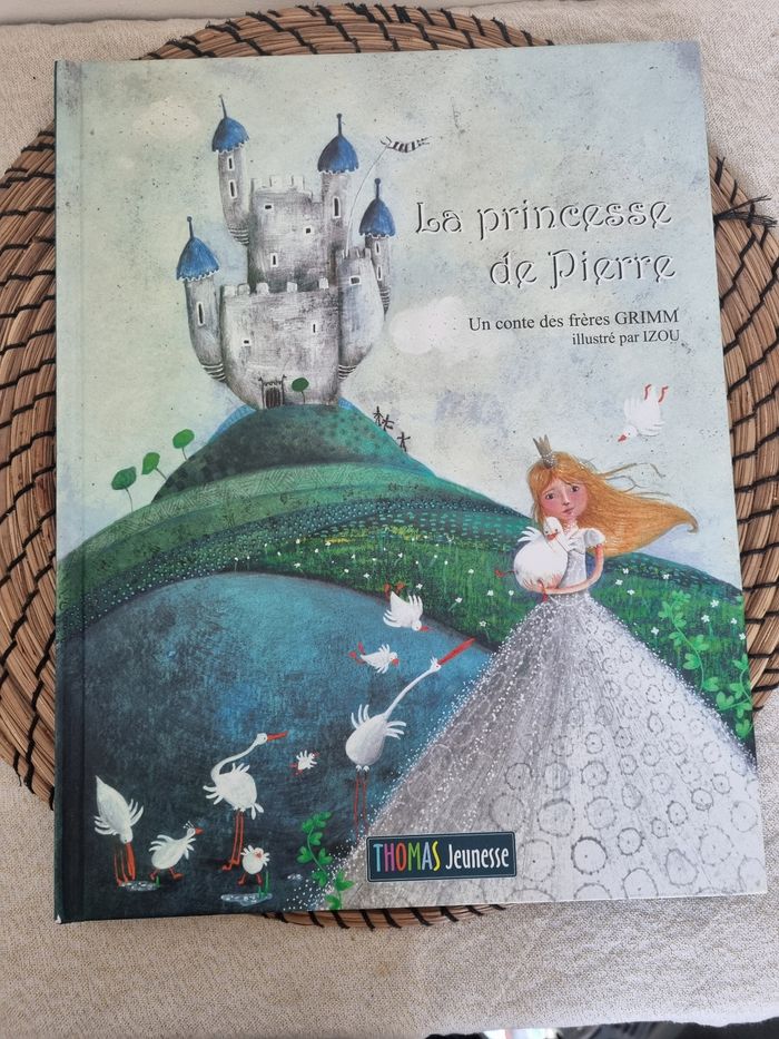 Grand livre la princesse de pierre - photo numéro 2