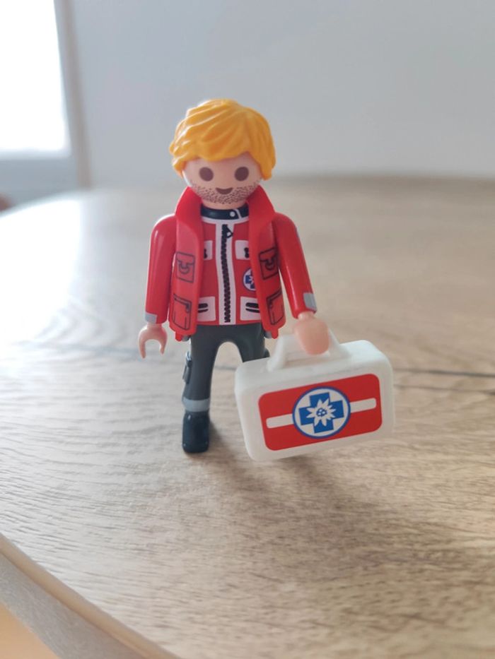 Médecin playmobil