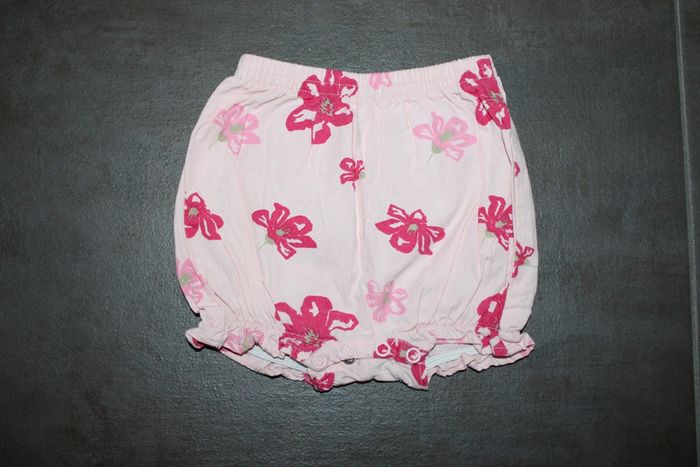 Short cache couche taille 1 mois 50-54 cm