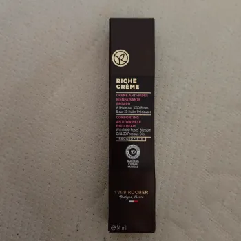 Crème antirides bienfaisante regard Yves Rocher