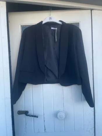 Blazer court neuf Mily taille 48