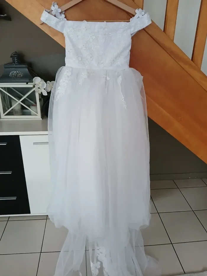 Magnifique Robe de demoiselle d'honneur en dentelle et tulle pailletée Taille 6 ans🌿💝 - photo numéro 10