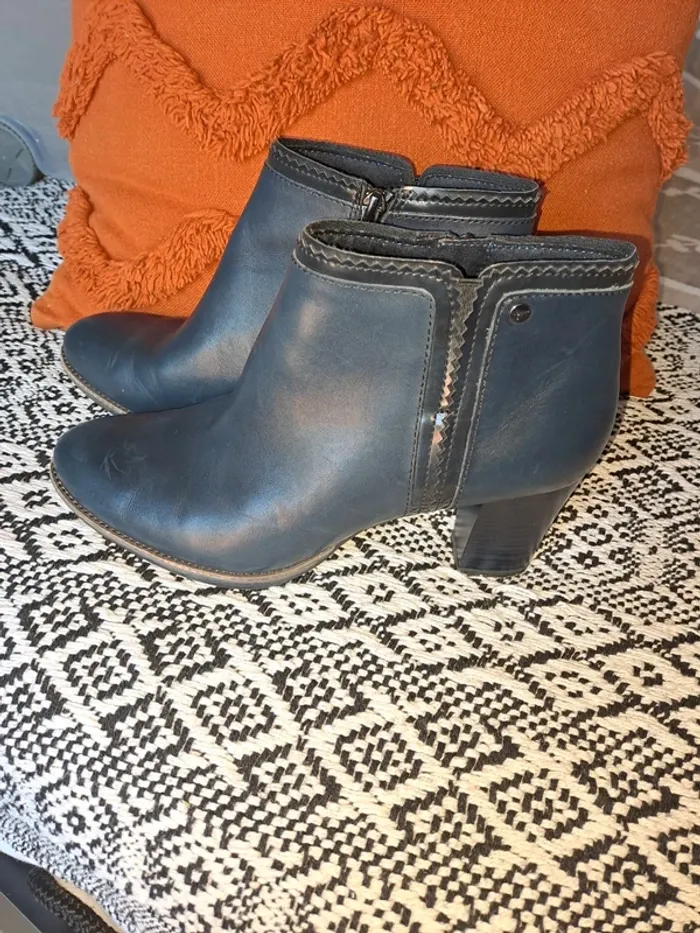 Bottines bleues dentelle tamaris 40 comme neuves hyper confortables