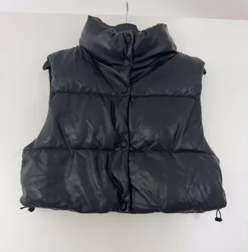 Gilet crop top sans manche