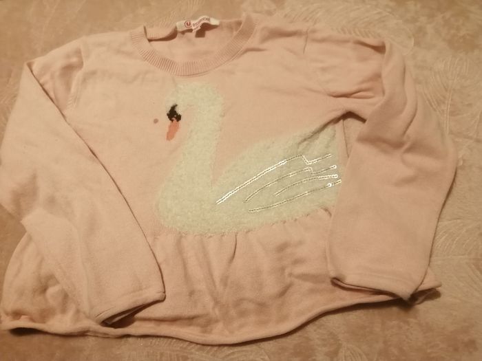 Pull rose avec cygne - photo numéro 2