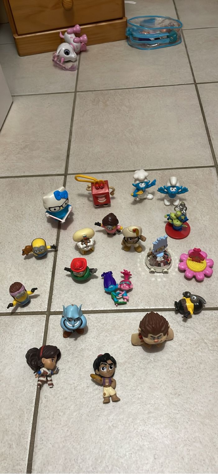 Figurines