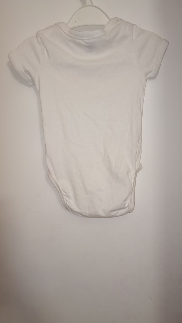 Bodies - photo numéro 2