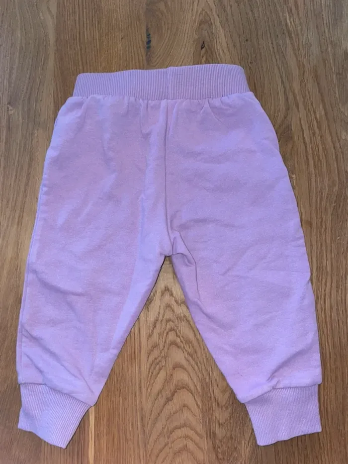 Lot pantalon Disney 12 mois - photo numéro 5