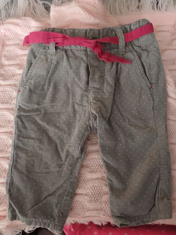 Pantalon gris à pois