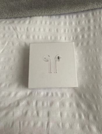 AirPods