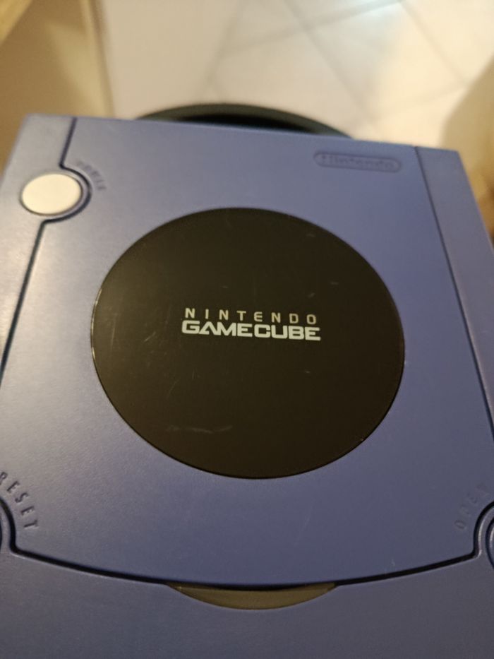 Nintendo GameCube violette manette câble et 1 jeu - photo numéro 5