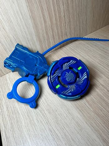 Toupie beyblade cetus quake