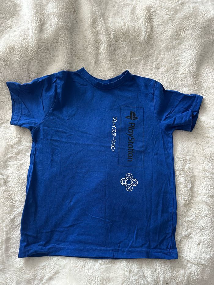 T-shirt bleu manches courtes PlayStation taille 128 cm tres bon état - photo numéro 2
