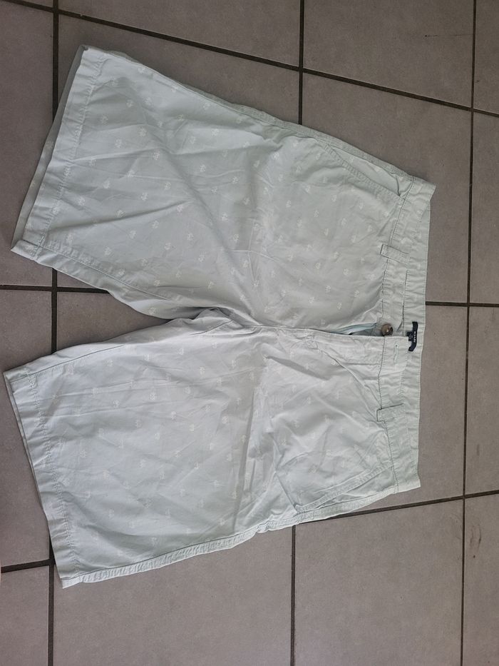Short bermuda