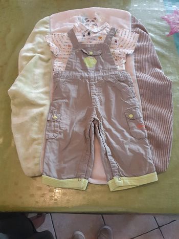 Salopette et chemisette 9 mois