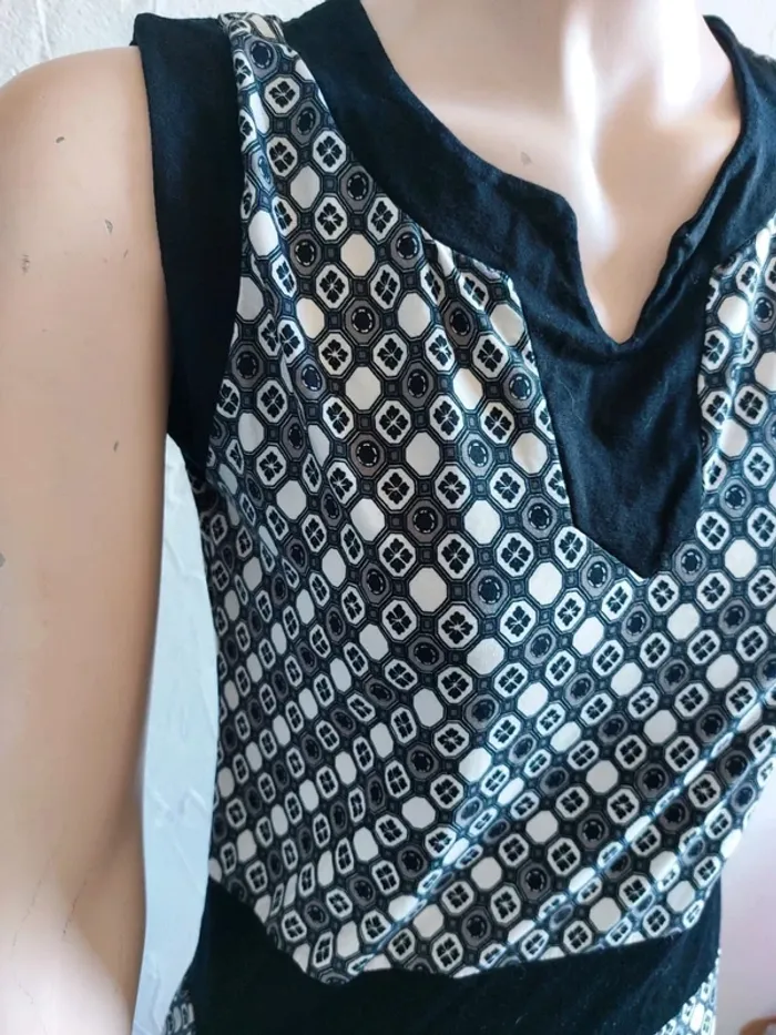 Haut sans manches à motif géométrique - photo numéro 5