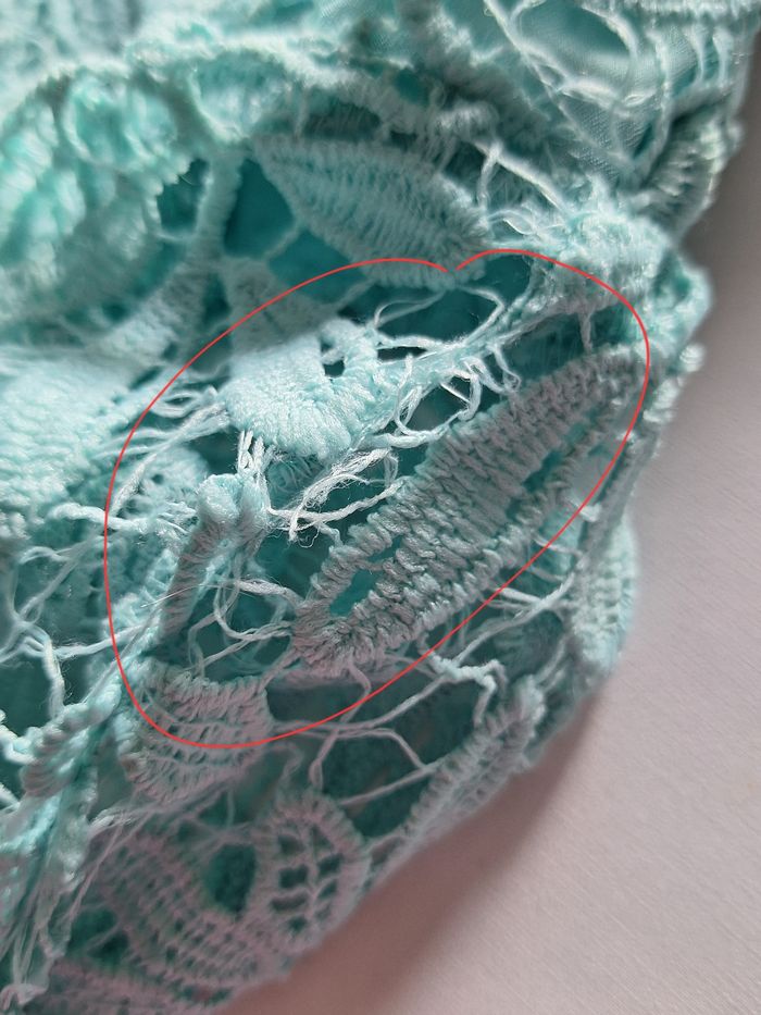 Magnifique robe turquoise toute en dentelle - photo numéro 6