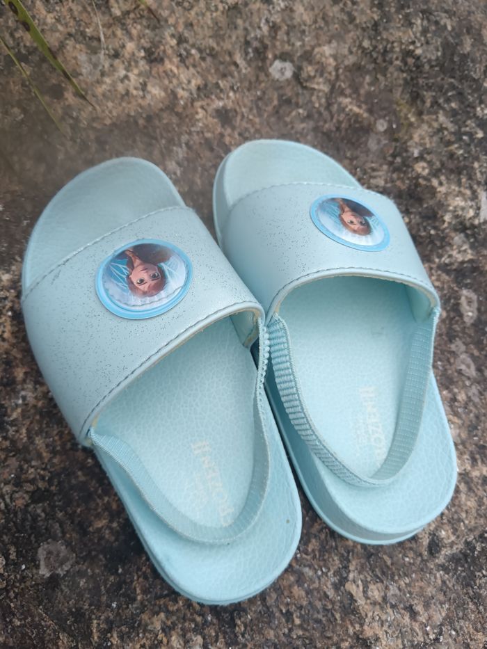 Claquettes, tongs, mules La Reine des neiges - photo numéro 2
