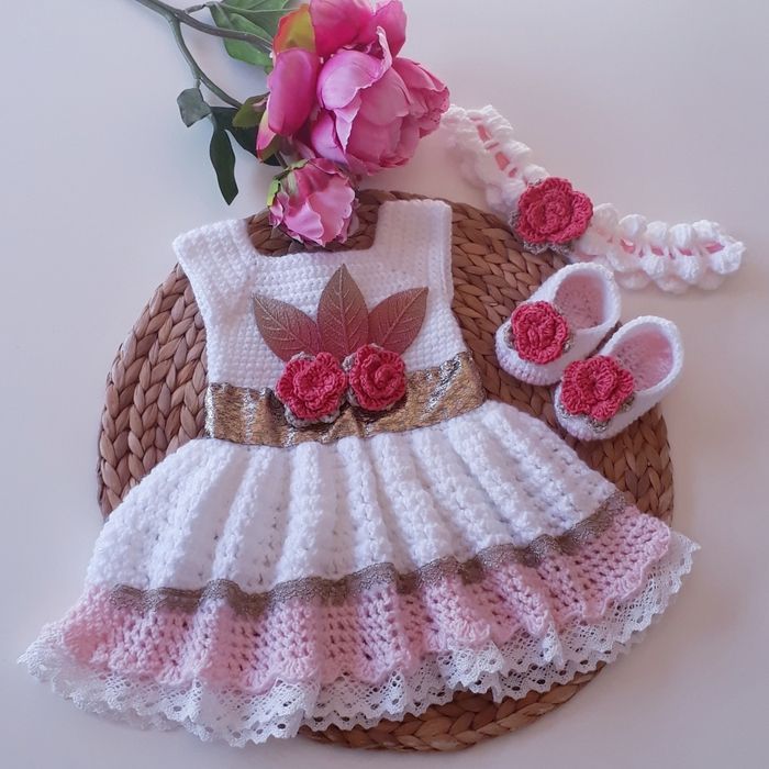 Vêtement bébé fille robe crochet dentelle noeud satin rose 6 mois