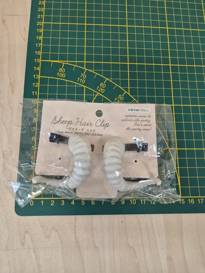 Barrettes cornes de mouton - photo numéro 4