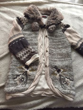 Gilet catimini chouette au pays des steppes