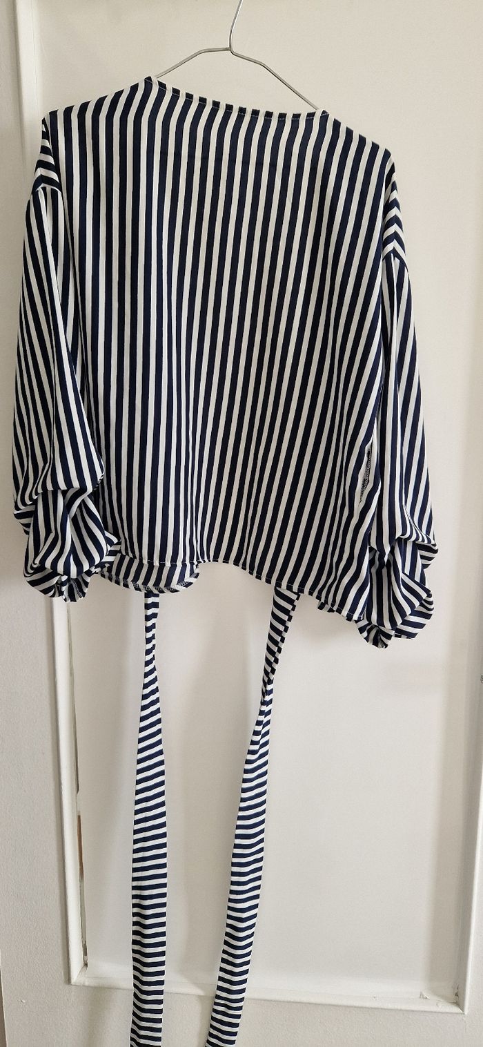 Jolie blouse à rayures - photo numéro 3