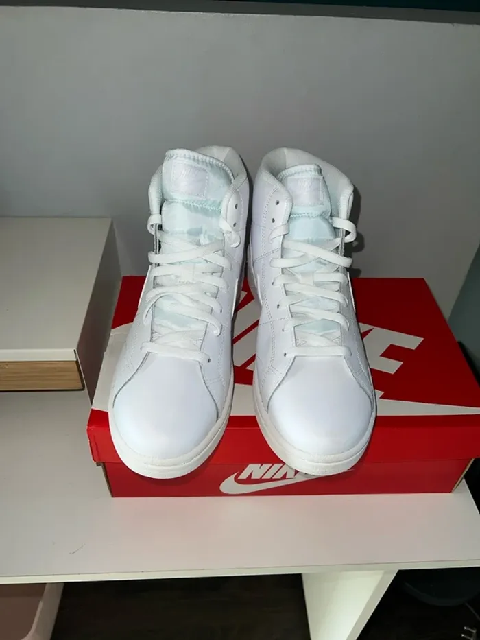 Basket Nike Taille 44.5 unisex - photo numéro 7