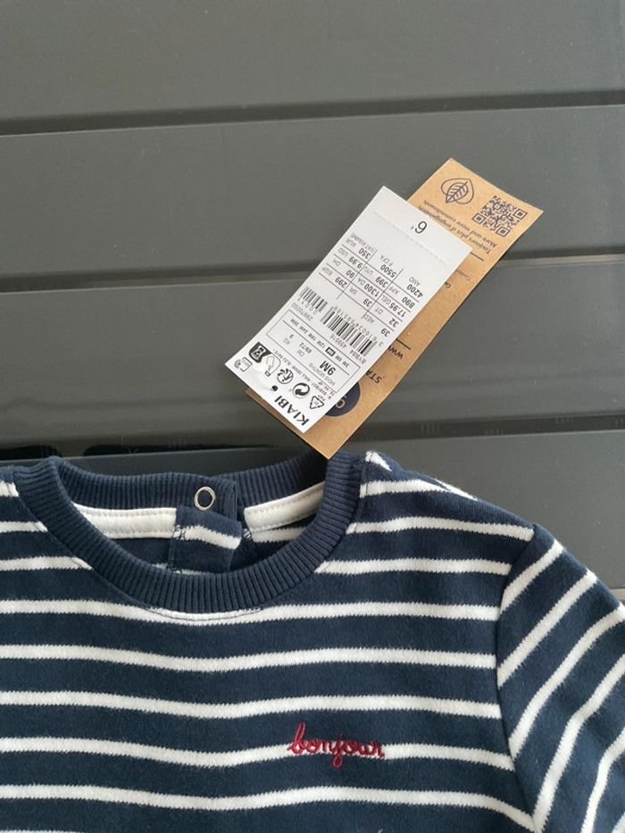 Pull rayé Kiabi taille 9 mois - photo numéro 2