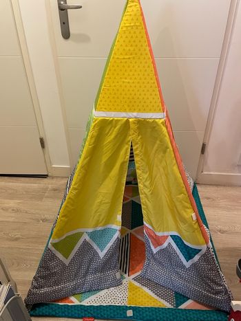 Tapis d’éveil, mobile, tente, tipi 