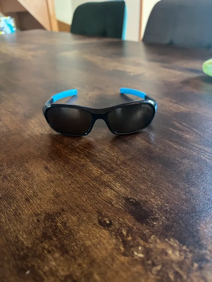 Lunette de soleil enfant