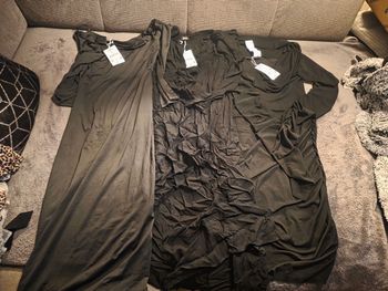 Lot robes  noires jennyfer manches longues  M