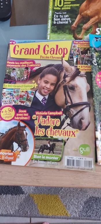 Lot de 3 magazines cheval