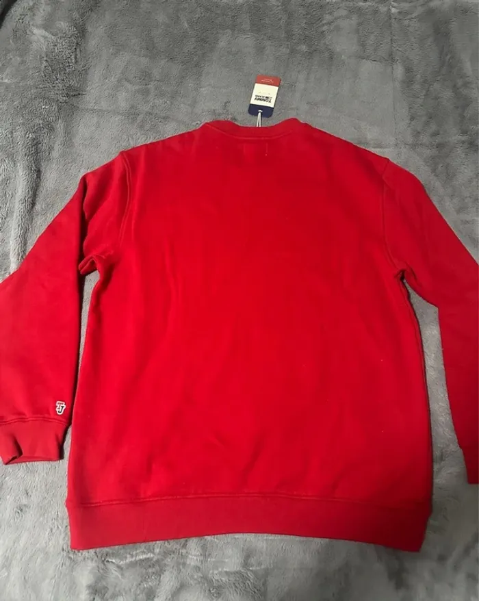 Pull Tommy Hilfiger Rouge Mixte XL Neuf 🔥 - photo numéro 5