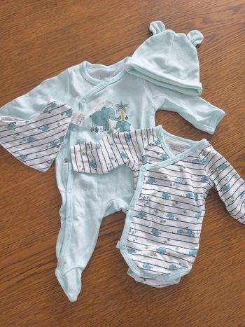 Ensemble bébé 1 mois
