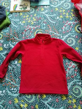 Pull polaire bordeaux Quechua 6 ans