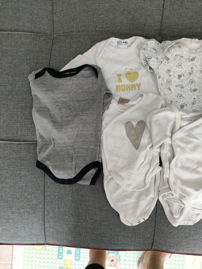 Lot 7 bodies manches longues 3 mois
