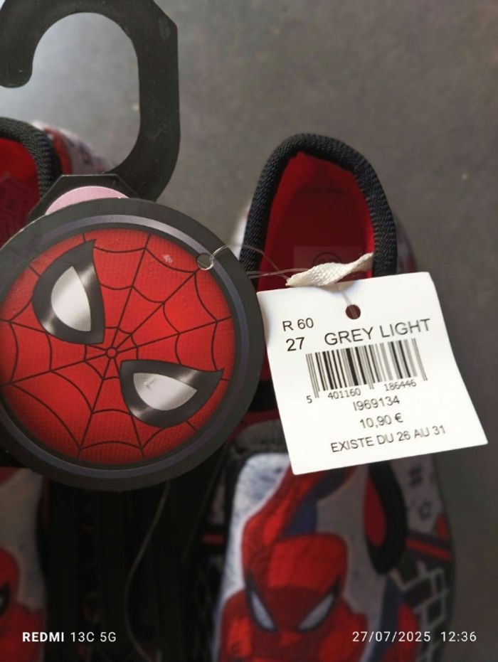 Chaussons Spiderman pointure 27 - photo numéro 2