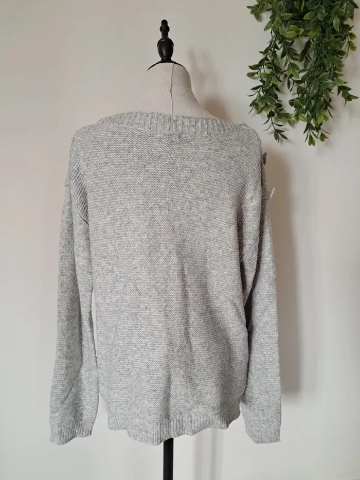 Pull gris chiné femme col bateau détails boutons - photo numéro 3