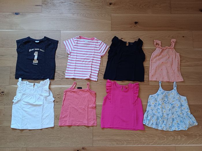 Lot vêtements filles 4 ans - photo numéro 3