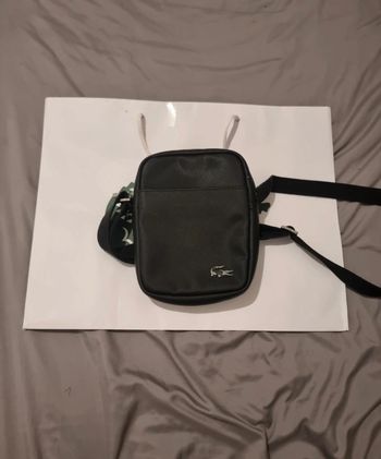 Sacoche lacoste 