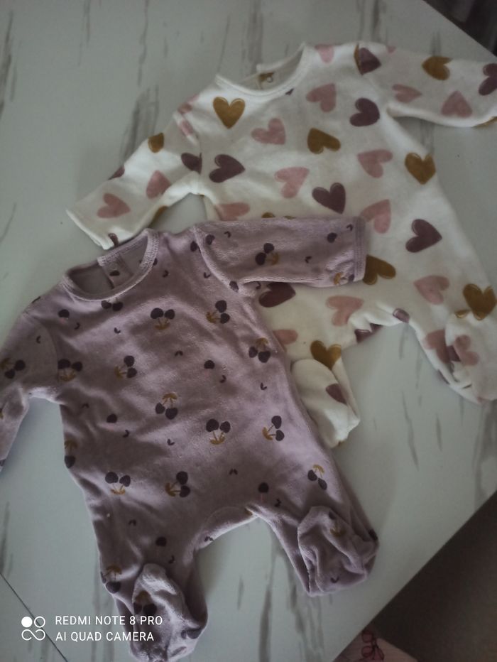 Lot 2 pyjamas 1mois
