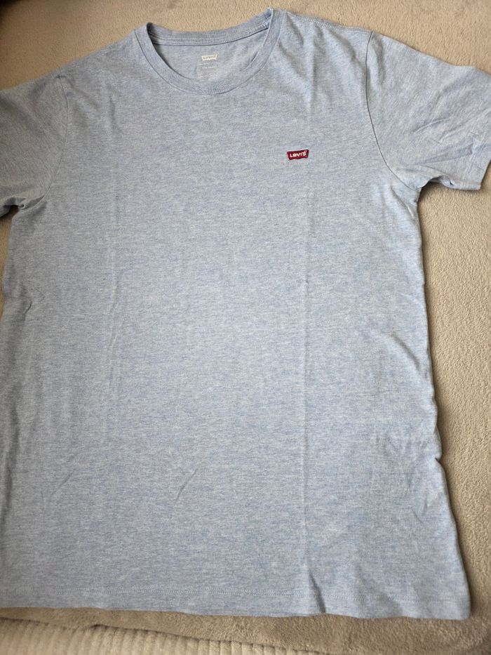 T-shirt  levi's taille m - photo numéro 6
