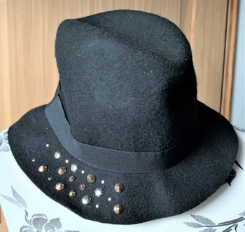 Chapeau feutre noir tour de tête 57 cm.