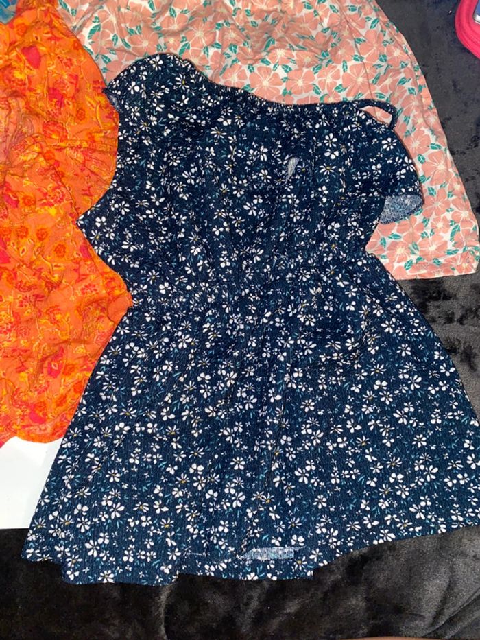 lot de trois robes et une Combies short pour filles, taille trois ans - photo numéro 2