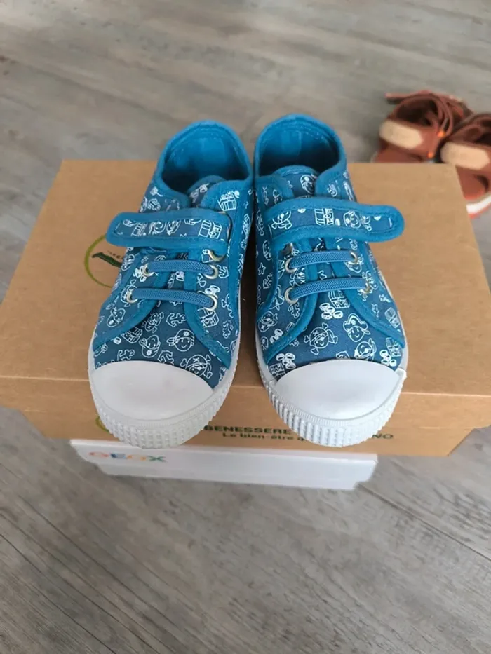 Baskets en toile - photo numéro 3