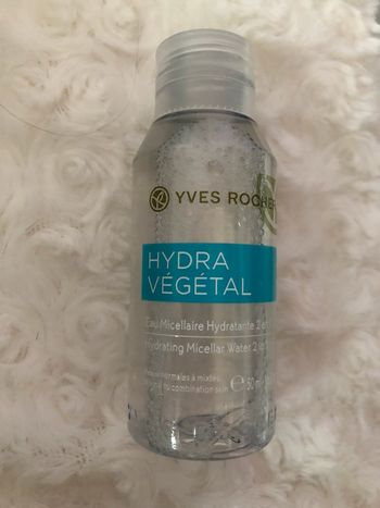 Eau micellaire hydratante 2 en 1