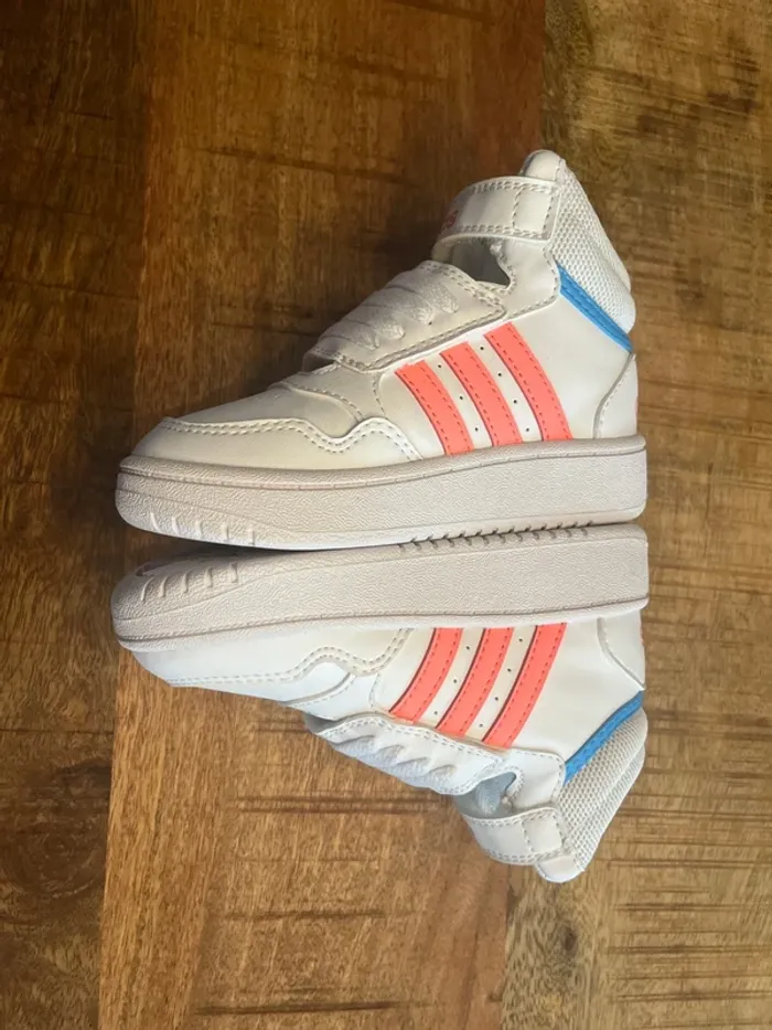 Sneakers Adidas neuves T25 - photo numéro 3