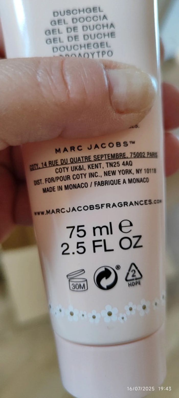 Marc Jacobs Eau So Fresh Bubbly Shower Gel/ gel douche moussant 75 ml - photo numéro 7