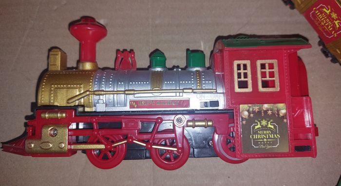 Très beau train  en  plastique , neuf - photo numéro 3