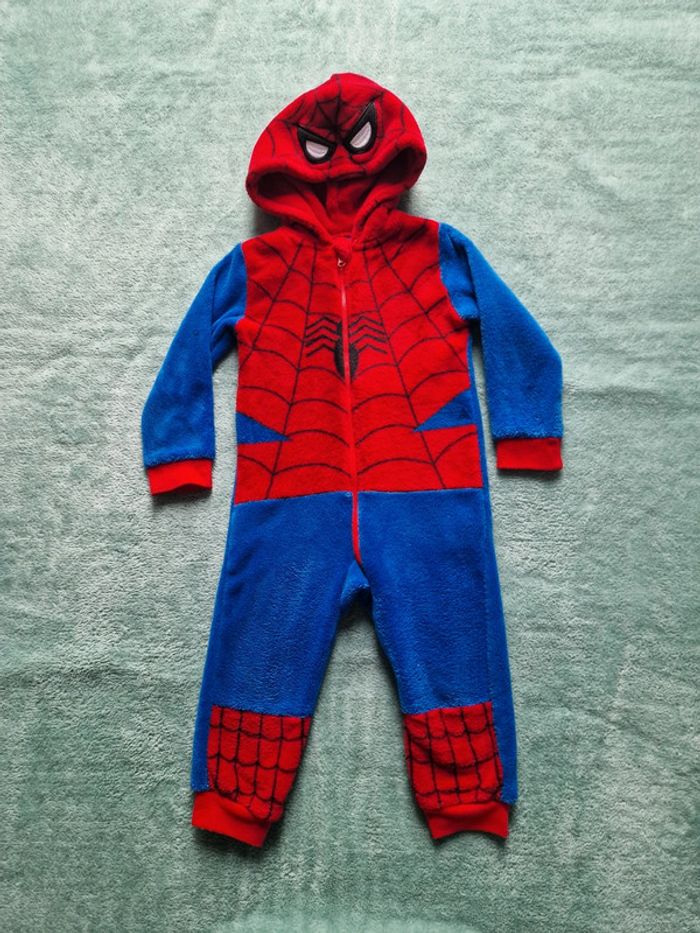 Très beau pyjama 24.36 mois 98 cm